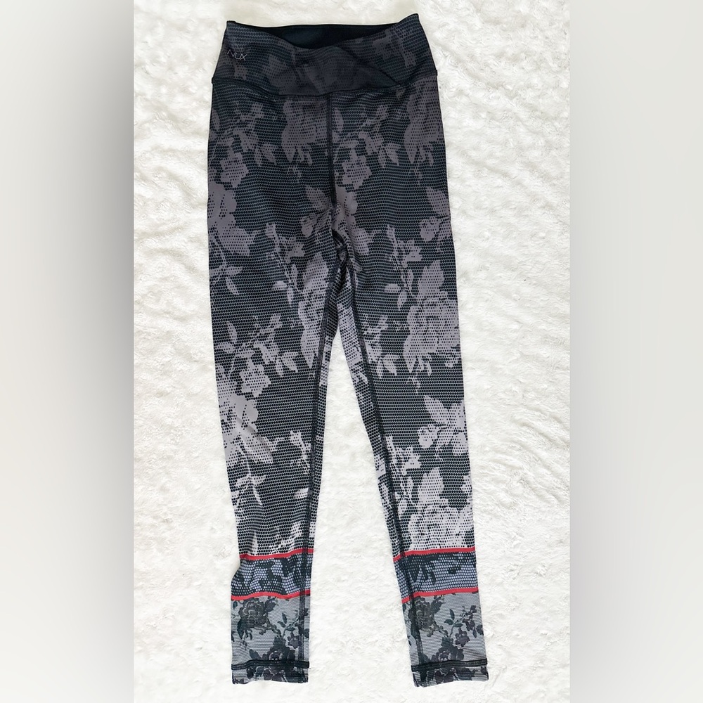 NUX Ombre Contrast Crossover Floral Legging || NEVER WORN